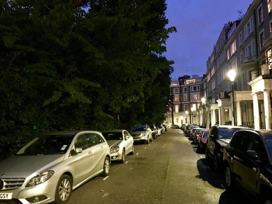 Ferienwohnung Stunning 2 Bed/2Bath Flat In Heart Of Kensington London Exterior foto